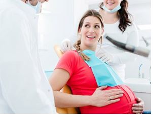 Zahngesundheiltliche Beratung für schwangere Frauen